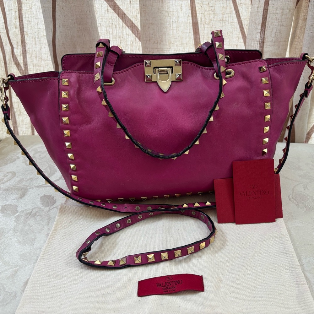 🆕 Valentino Garavani iconic 2 way tote bag👜